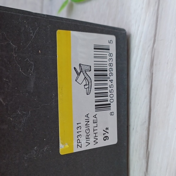 Zac Posen Virginia Leather Sandal NIB - Picture 10 of 10